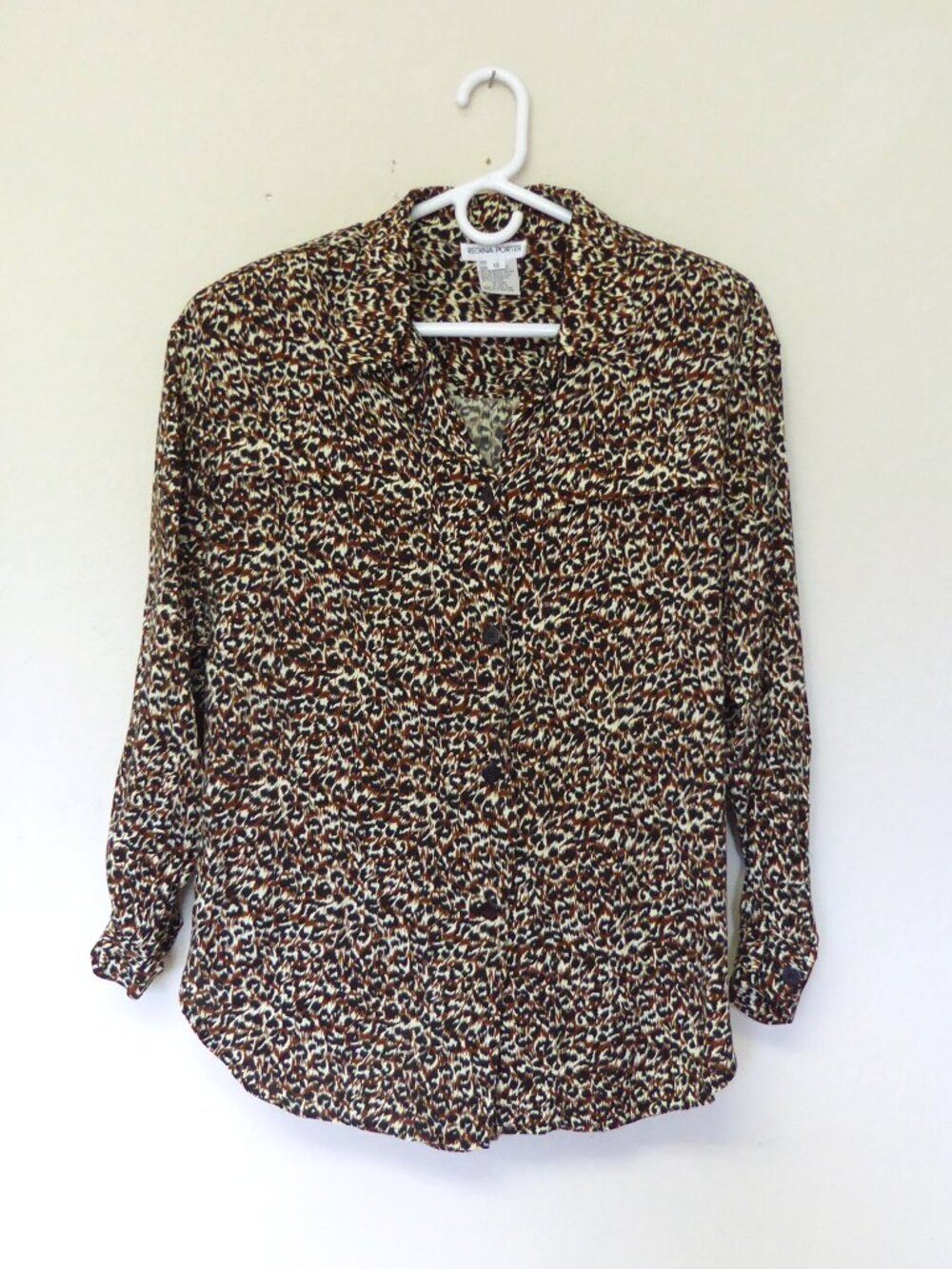1980s Vintage Regina Porter brown black cheetah print button up blouse size 12